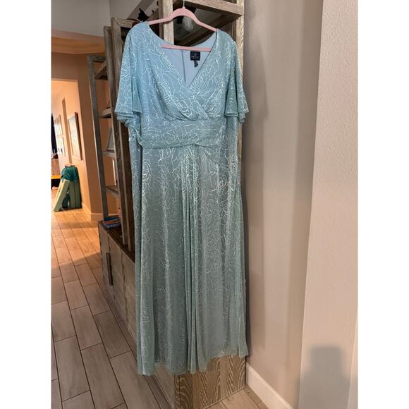 Adrianna Papell Metallic Mesh Draped Gown 24W Sea Glass - Picture 5 of 8